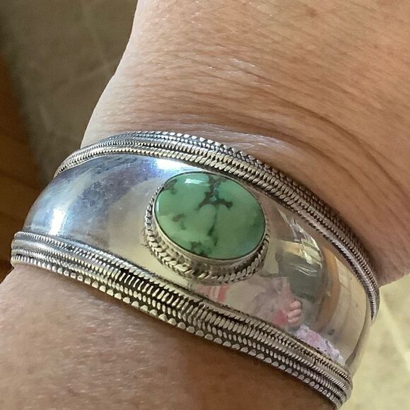 NWOT Sterling SILVER 925 TURQUOISE WIDE WOMAN BANGLE BRACELET​​​ - Picture 1 of 9